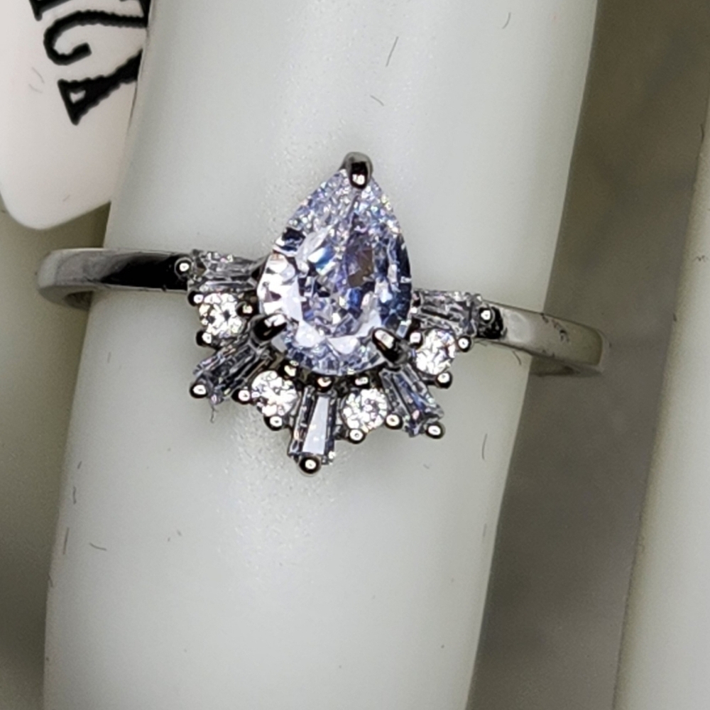 Sz.8 Art Deco Style Pear Cut S925 Ring